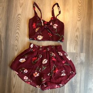 Hollister Matching Set Crop Top & Flowy Shorts